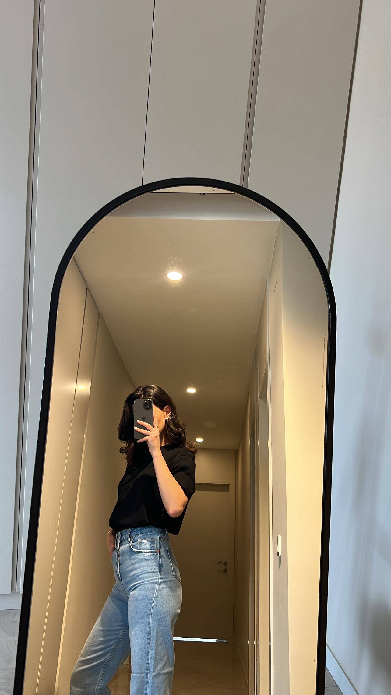 KABARTMALI SİYAH MARKA TİŞÖRT