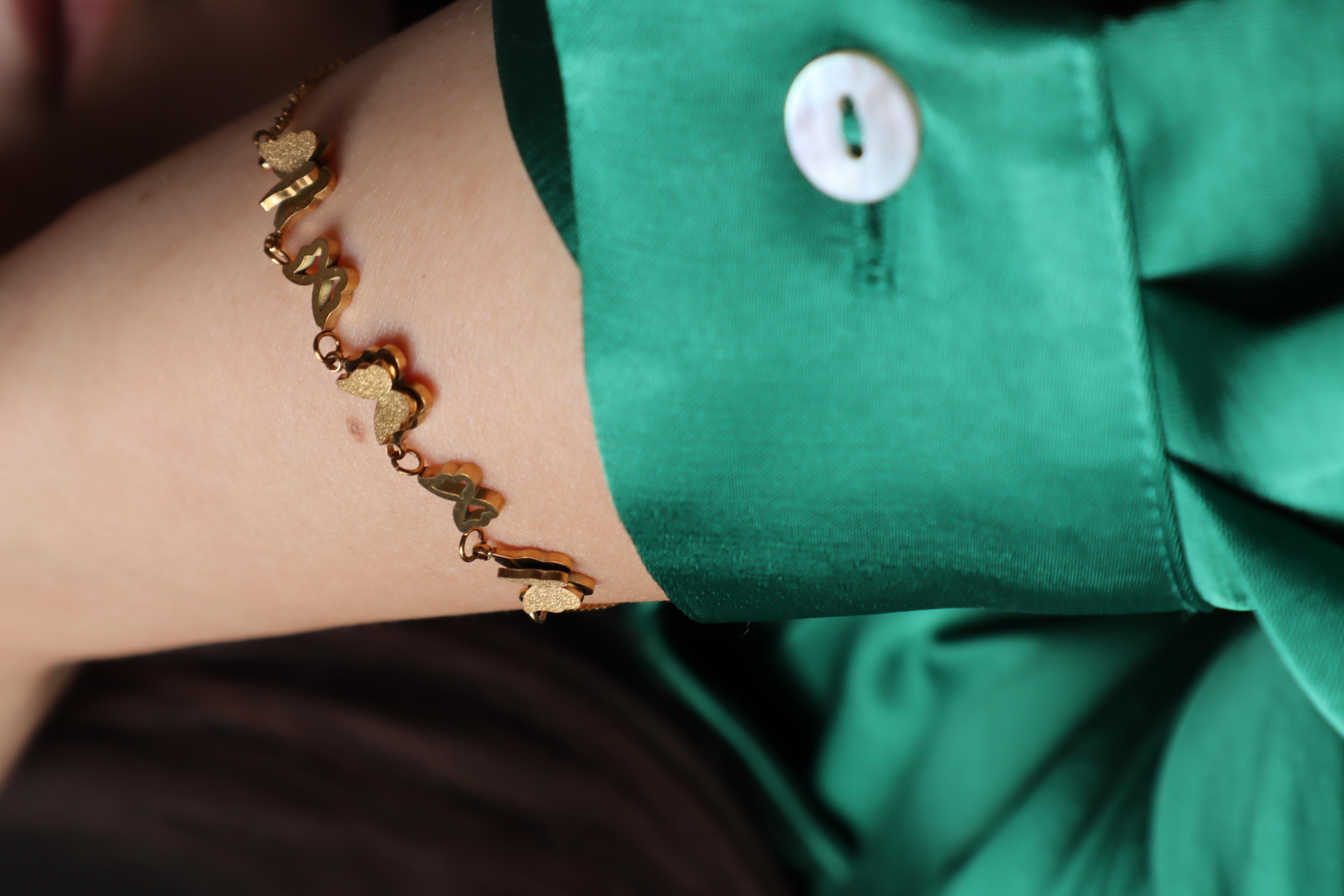 KELEBEK MODEL BİLEKLİK