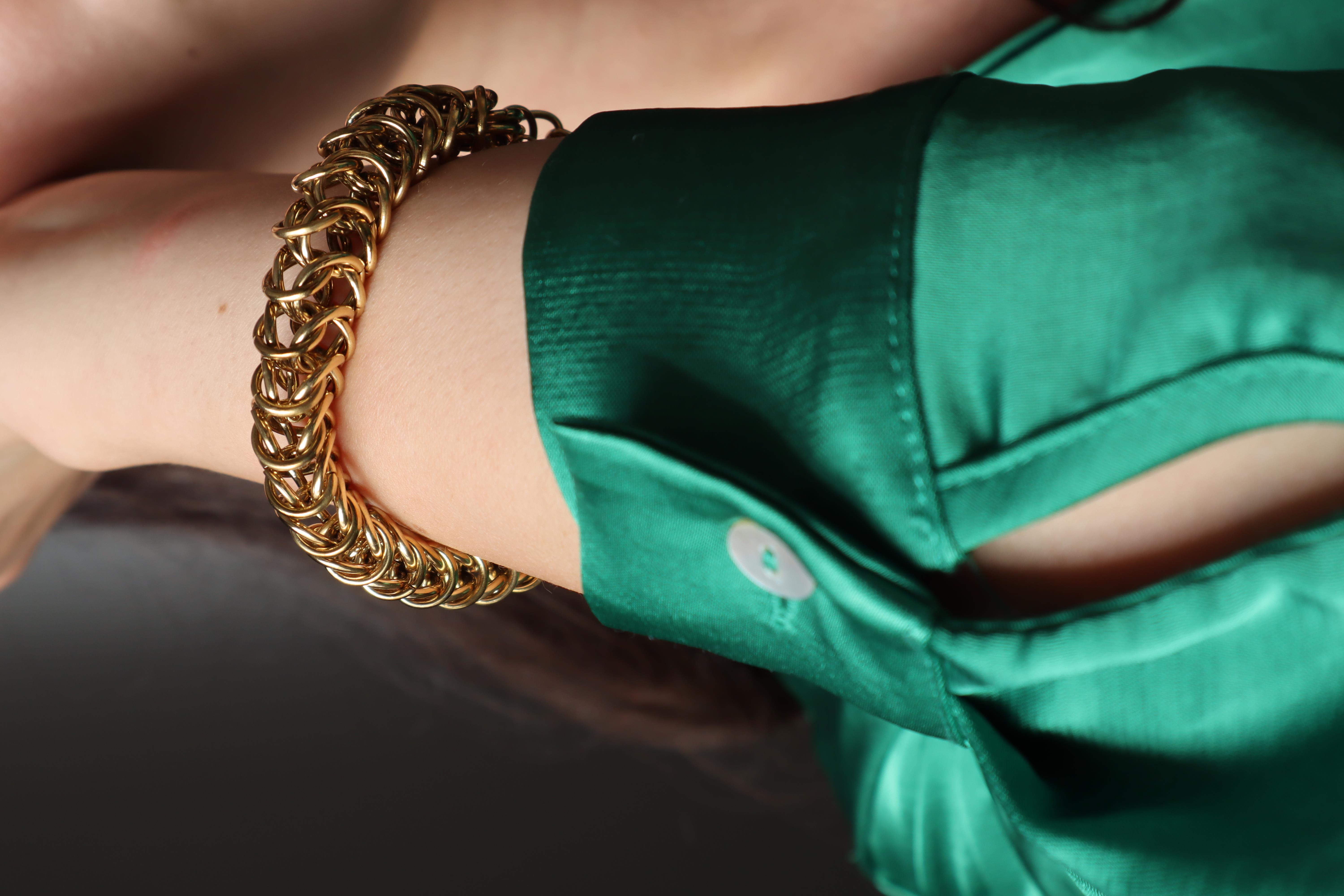 ÖRME MODEL BİLEKLİK