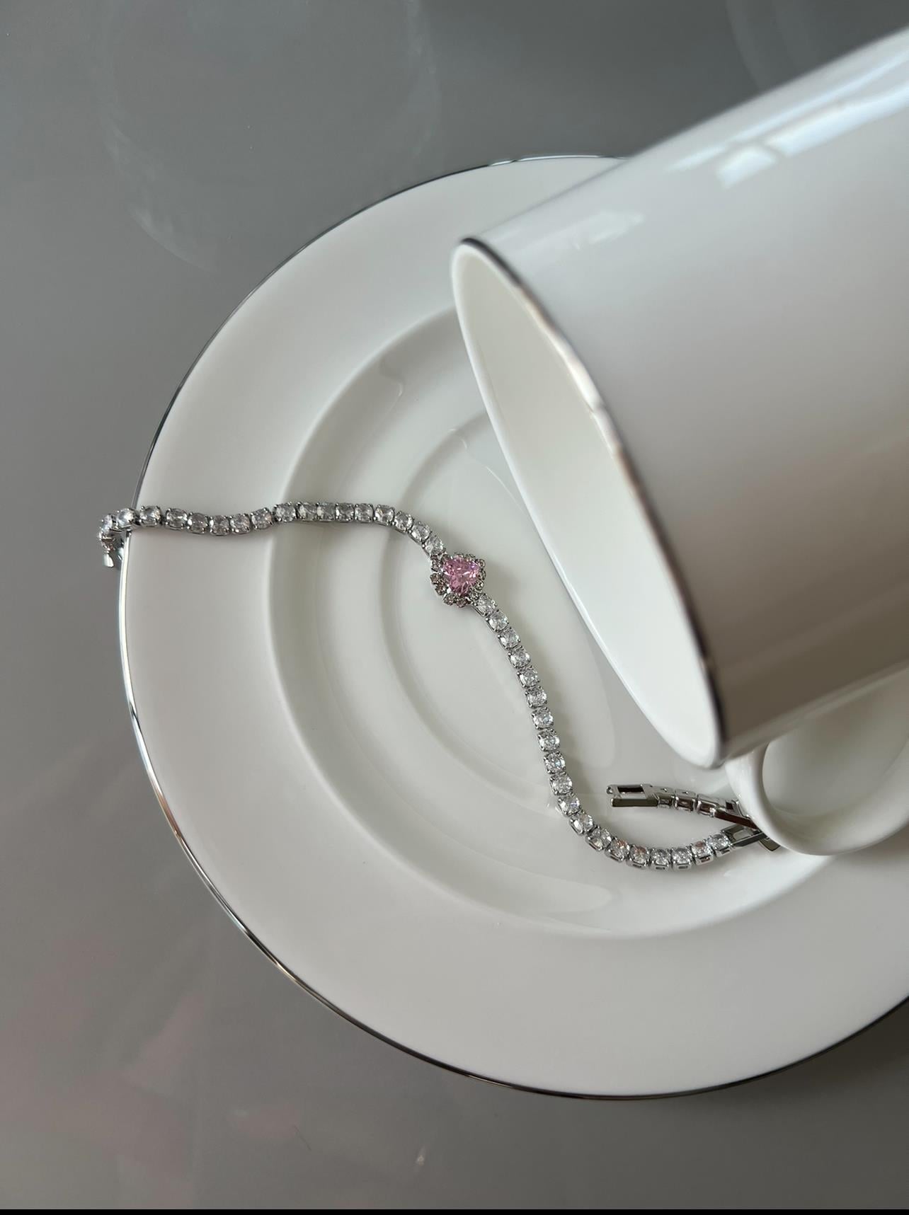PEMBE KALP KESİM ZİRKON TAŞLI BİLEKLİK