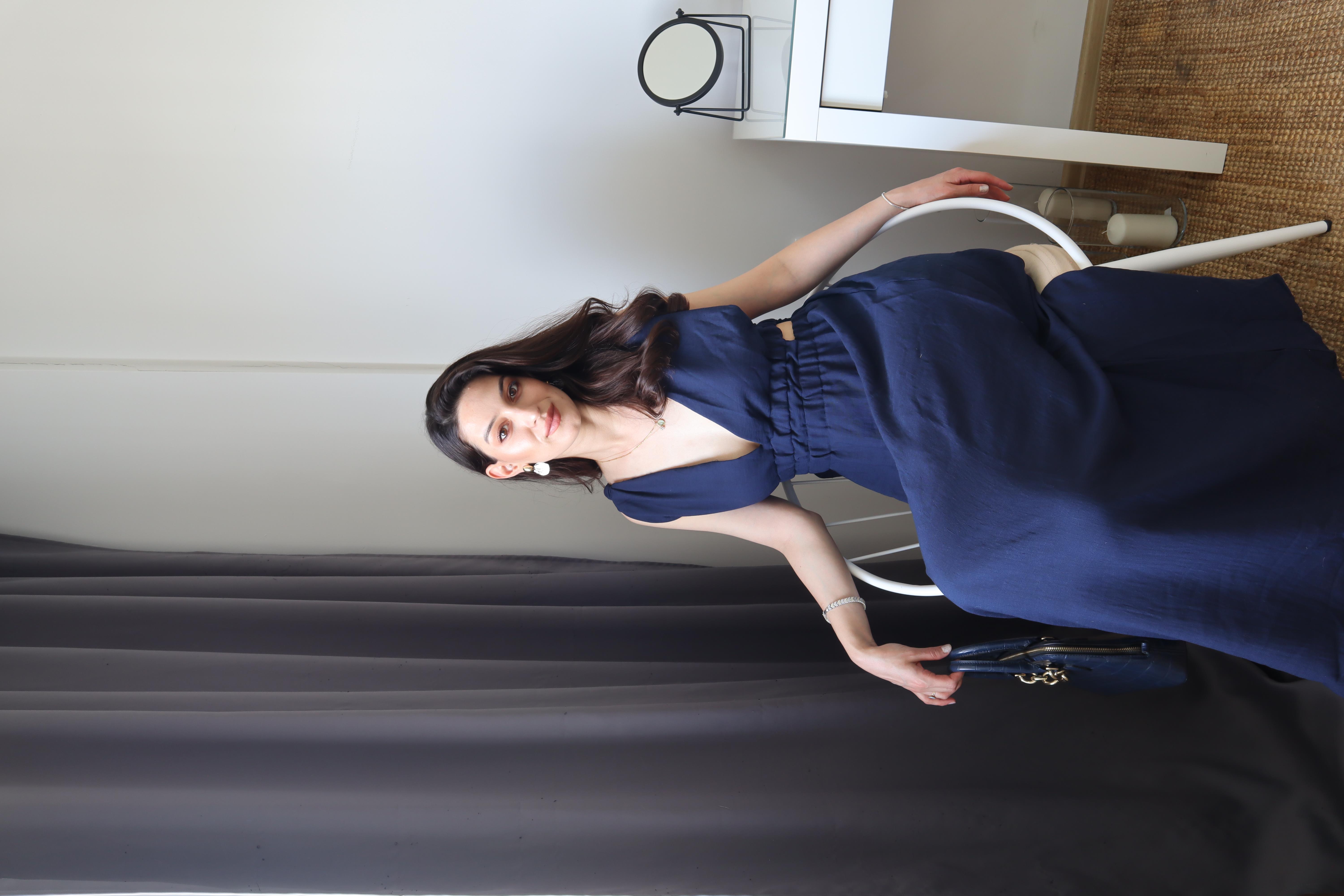 SIRT DEKOLTELİ KETEN ELBİSE