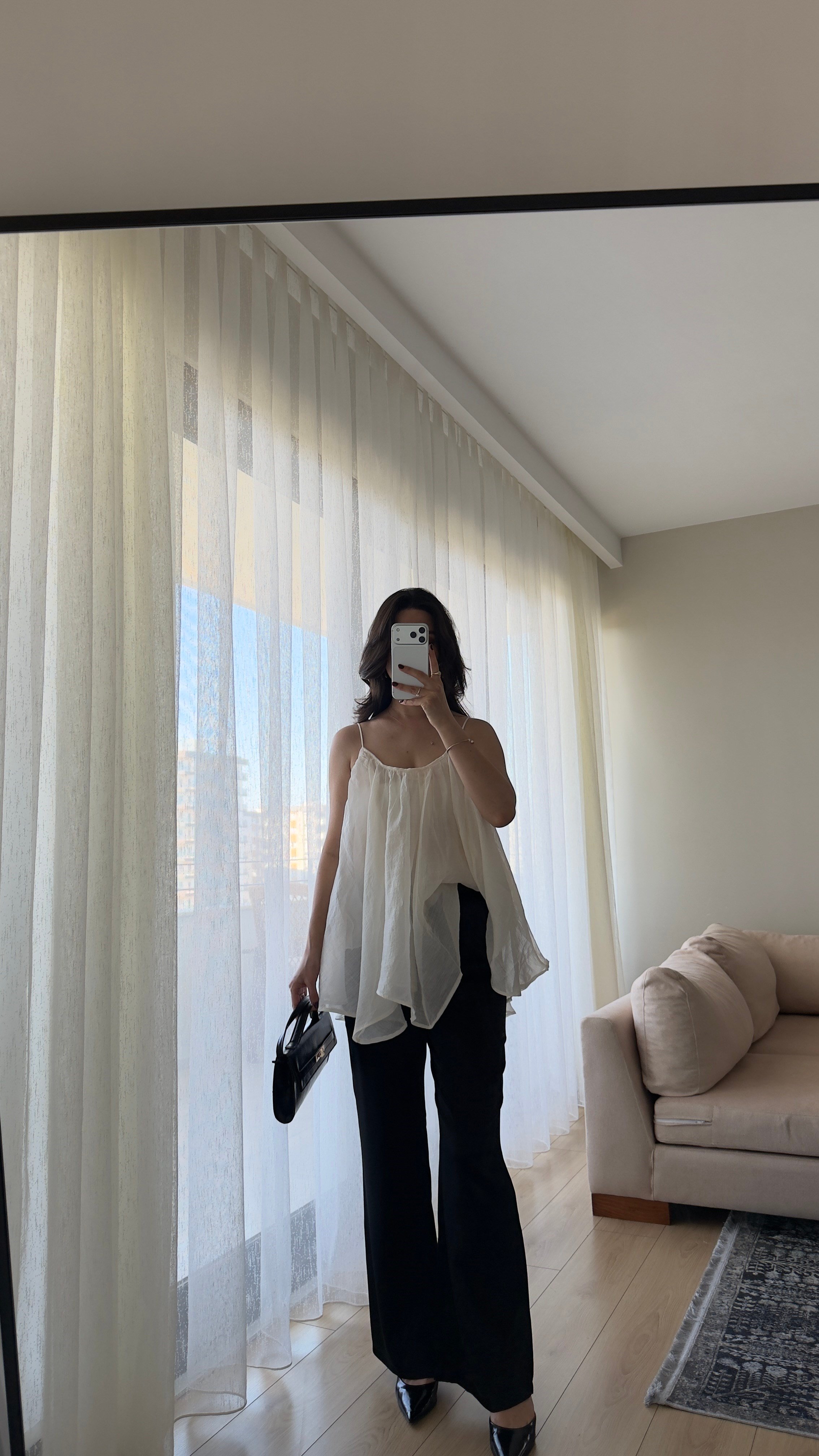 SİYAH FLARE KESİM SATEN PANTOLON
