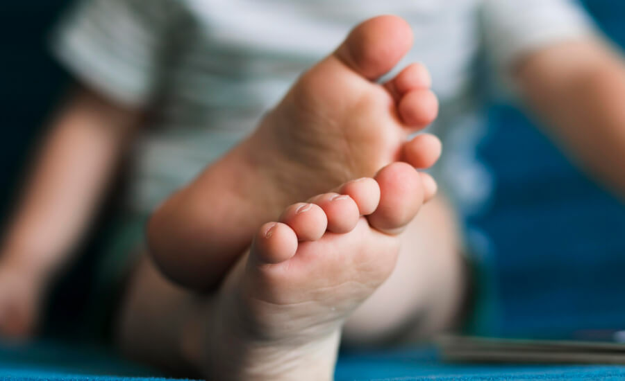 Çocukların Ayak Büyüme Süreci ve Ayakkabı Değiştirme Zamanı