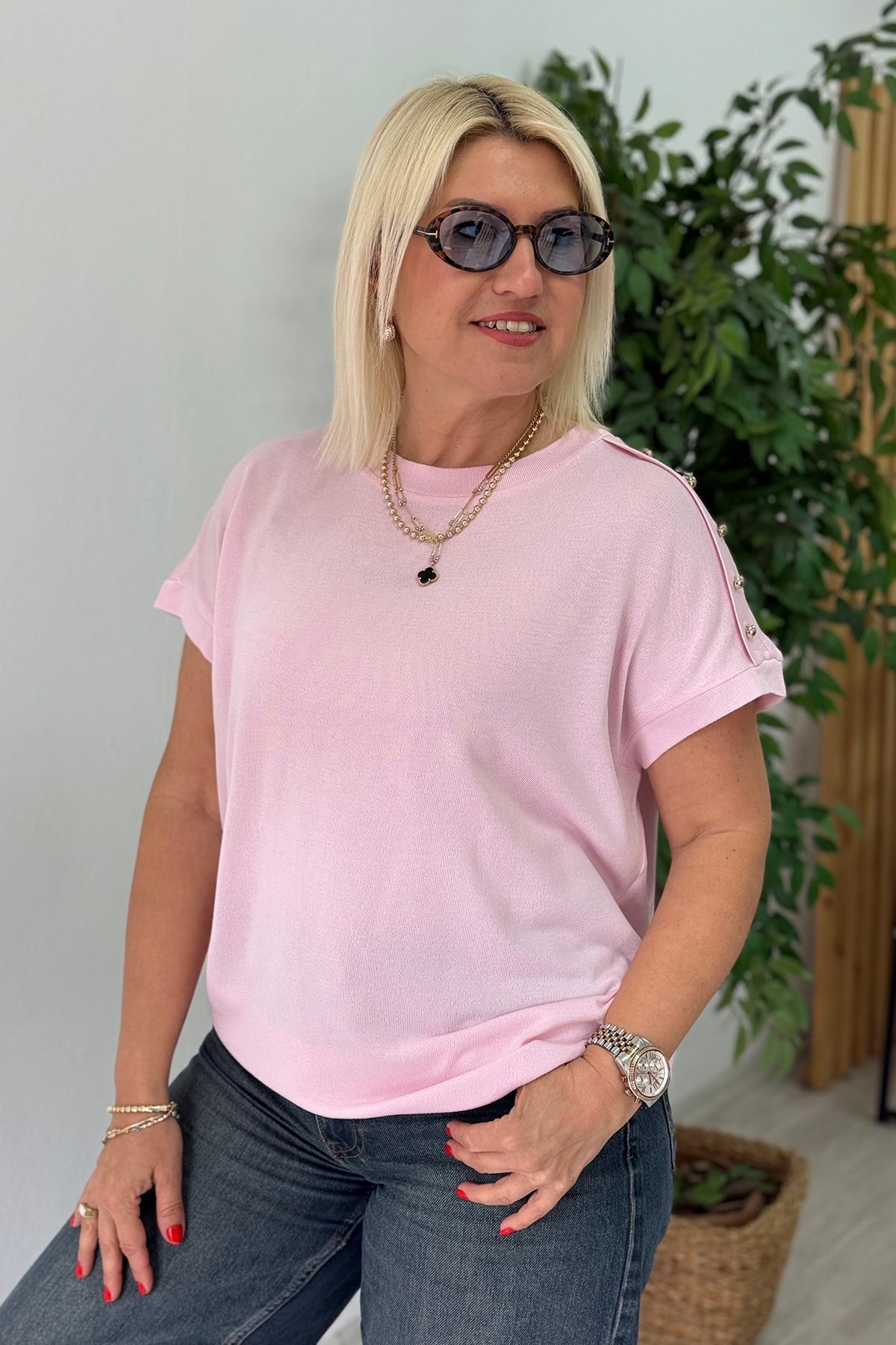 Pembe Kayık Yaka Omuz Metal Aksesuarlı TrikoUT26001054-PEMBE-STD