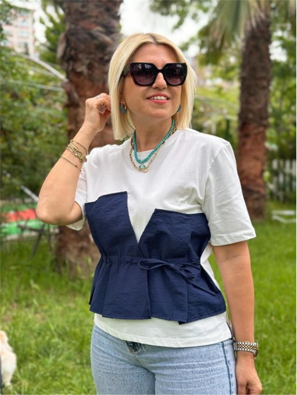 Beyaz Beli Büzgülü Garnili Tshirt UY217068-Beyaz