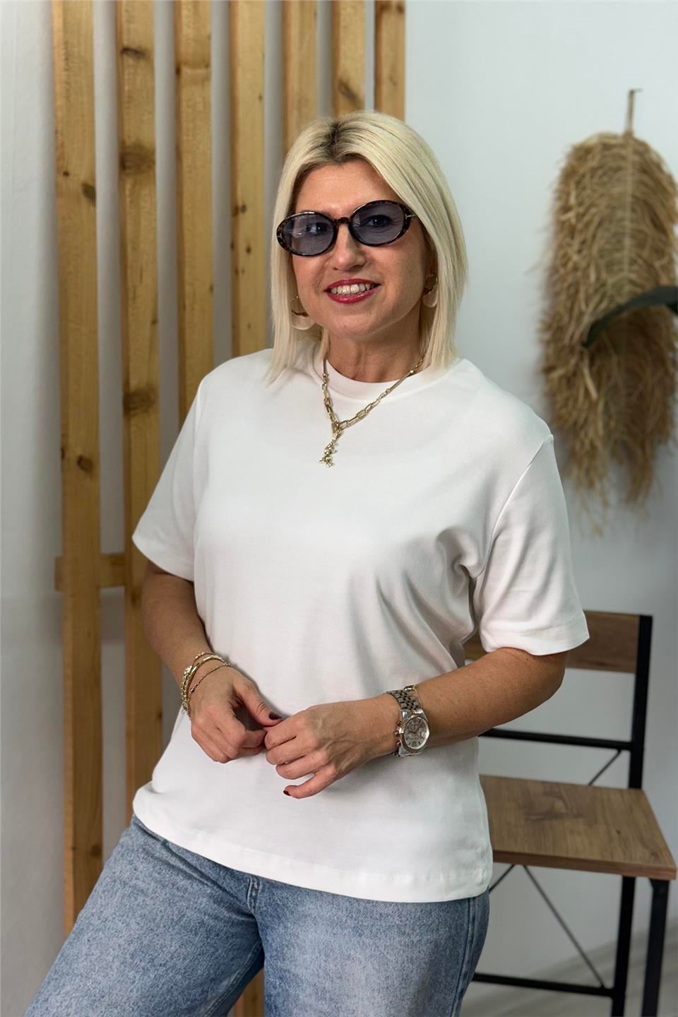Beyaz Bisiklet Yaka Basic Kısa Kol TshirtTSH26001200-BEYAZ-S