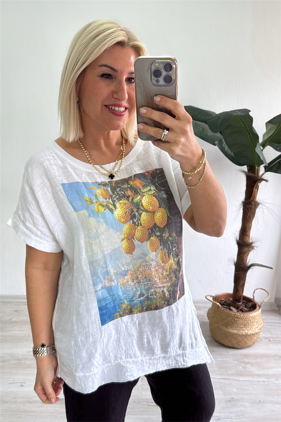 Beyaz Limon Baskılı Pul Nakışlı Verev BluzUBL2412267-BEYAZ-STD