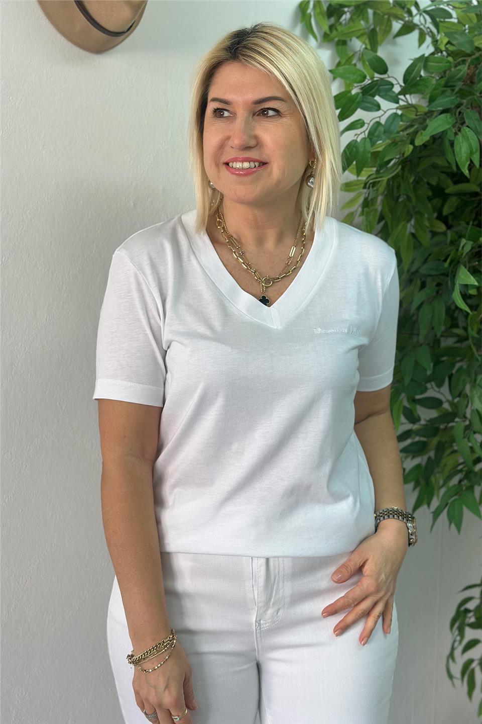 Beyaz V Yaka Basic TshirtUTS25002058-BEYAZ-S