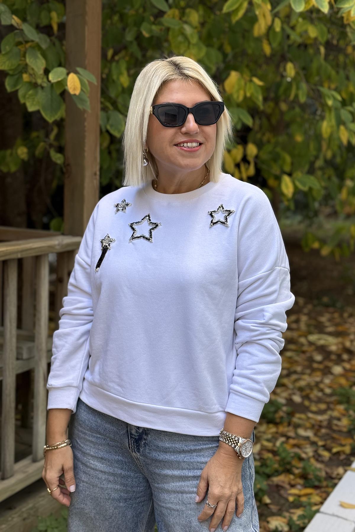Beyaz Yıldız Nakışlı Taşlı SweatshirtUSW0243013-BEYAZ-S