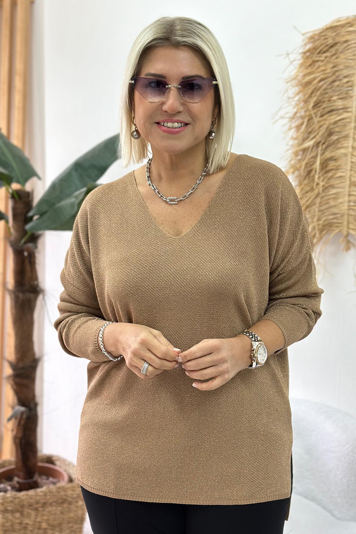 Camel V Yaka Yandan Yırtmaçlı Simli TrikoUT24110929-CAMEL-STD
