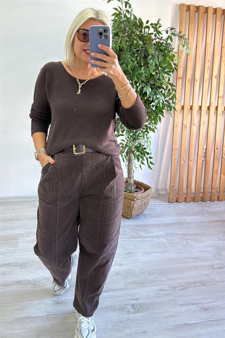 Kahve Beli Lastikli Havuç Model Kemerli Kadife PantolonAPNT20250921-KAHVE-STD
