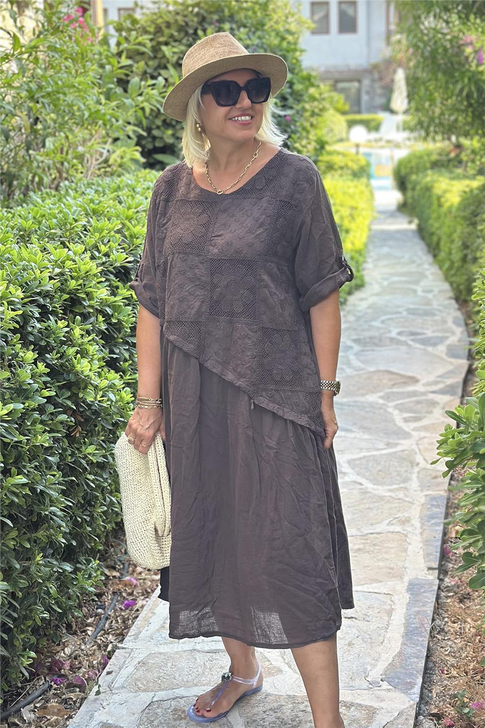 Kahverengi İthal Kabartma Nakış Pamuk ElbiseELB2401316-KAHVERENGI-STD