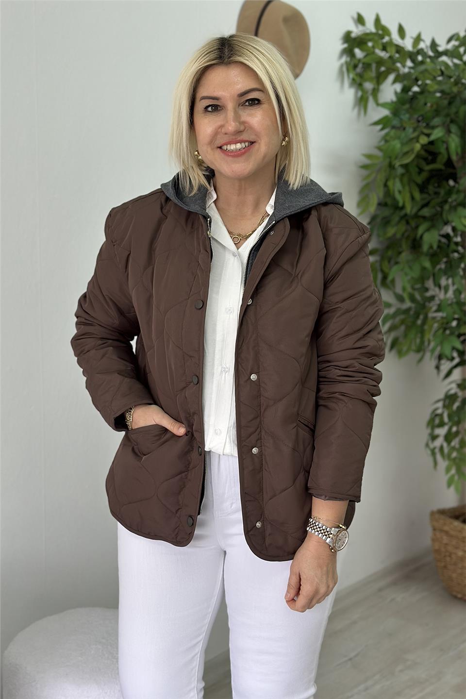 Kahverengi Kapüşonlu Sweat Garnili Kapitone CeketECKT2500124-KAHVERENGI-S