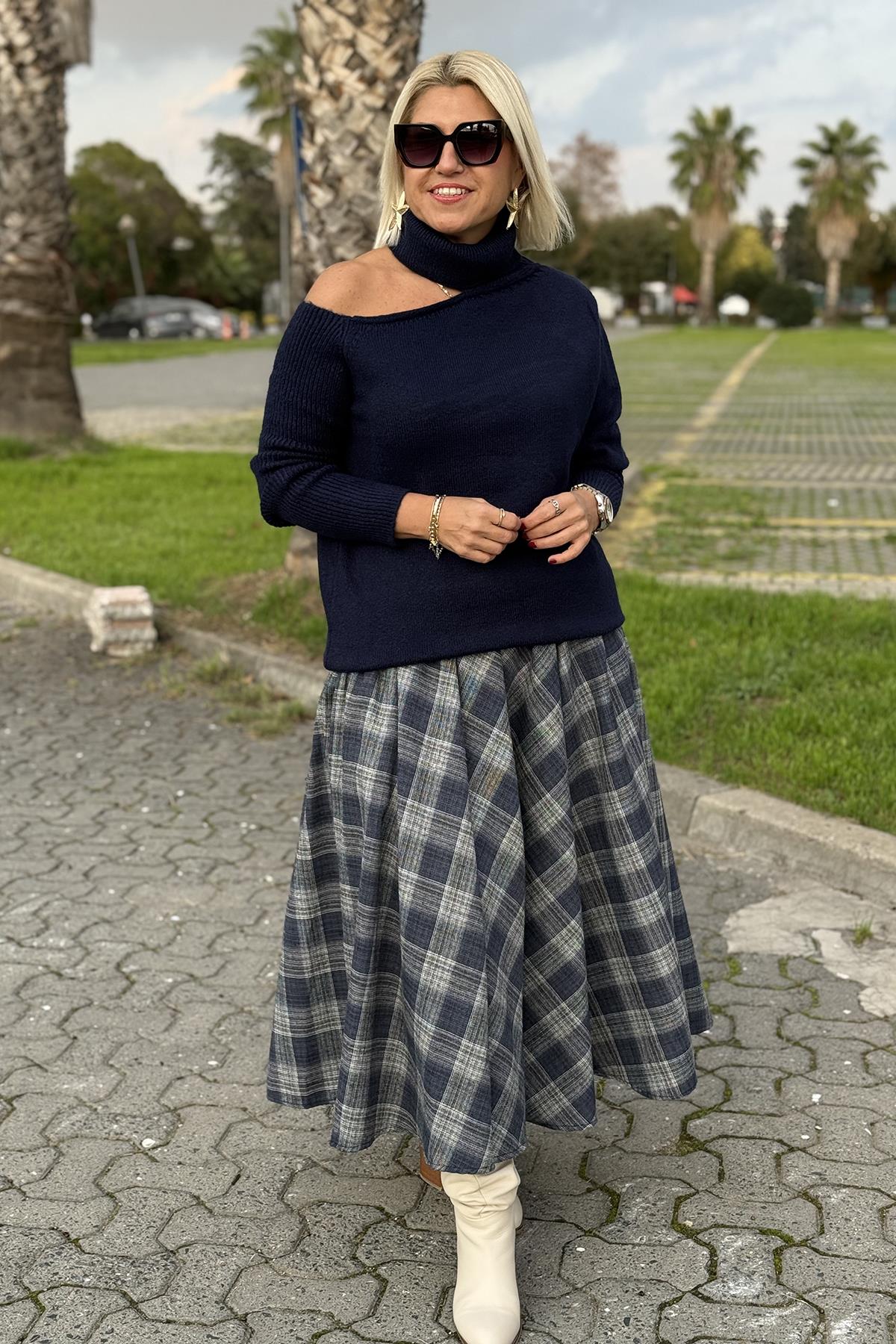 Lacivert Beli Lastikli Ekose Desen Cepli Kloş EtekAETK2500130-LACIVERT-S
