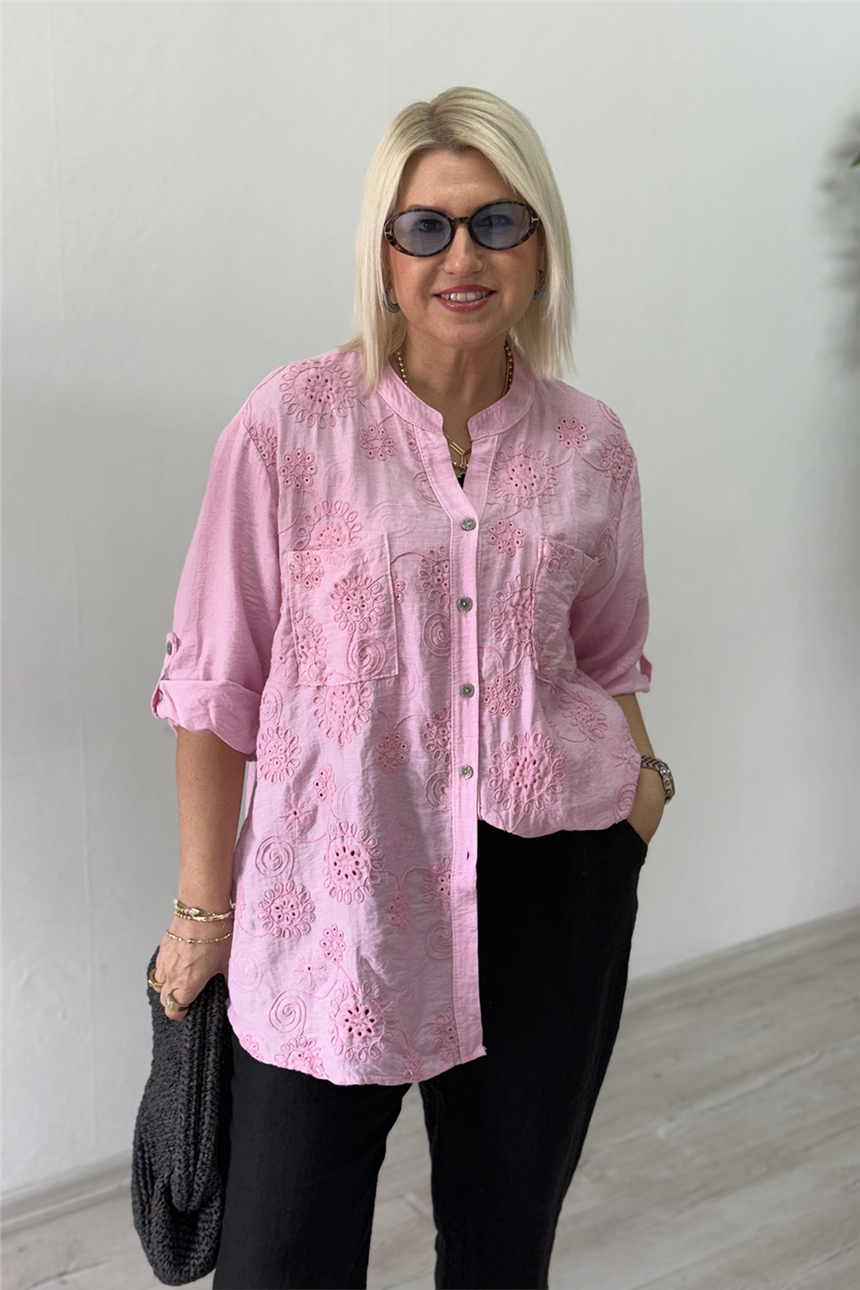 Pembe Sarmaşık Çiçek Kabartmalı Çift Cep Bağlamalı GömlekGM20260038-PEMBE-STD