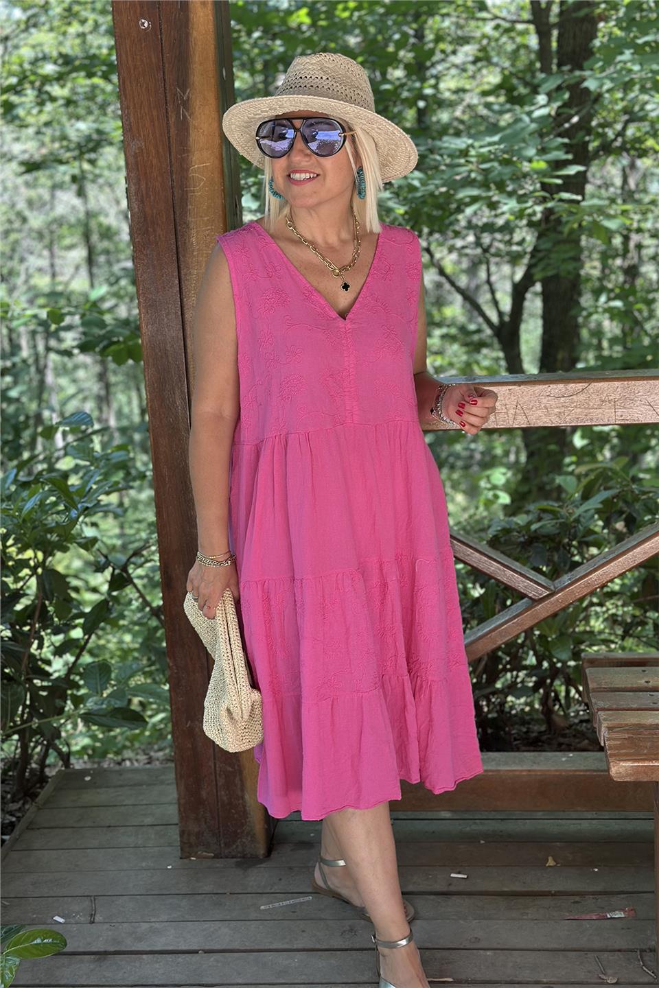 Pembe V Yaka Nakışlı Kolsuz Salaş ElbiseELB2401299-PEMBE-STD