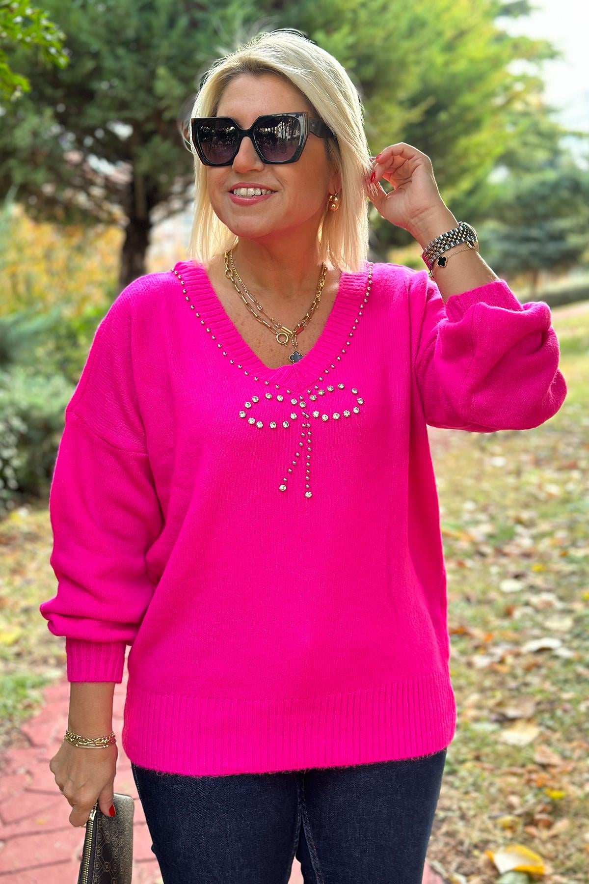 Pembe Yakası Taşlı Ön Arka Kullanımlı TrikoUT24110912-PEMBE-STD