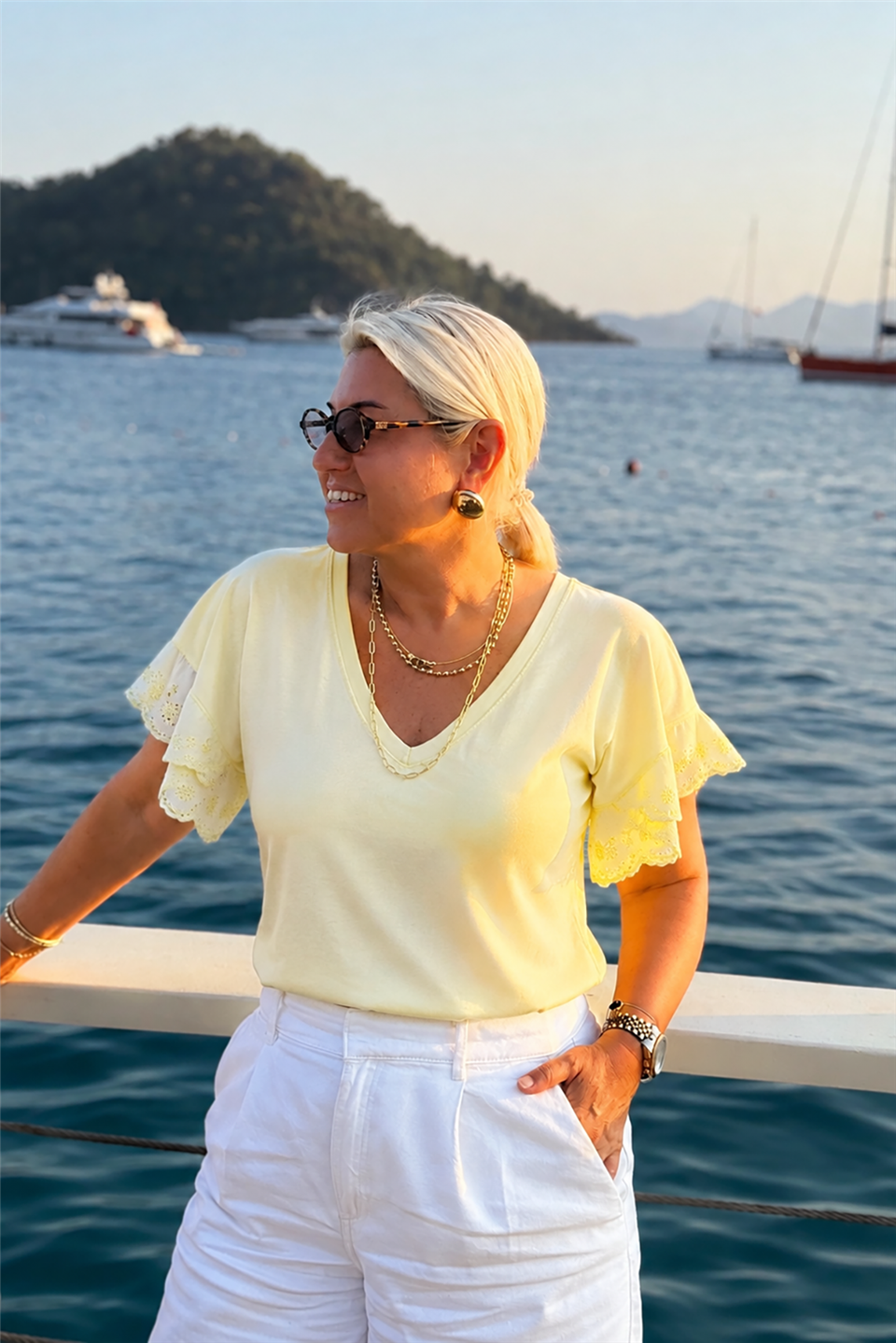 Sarı V Yaka Kolları Fisto Penye TShirtTSH26001210-SARI-STD