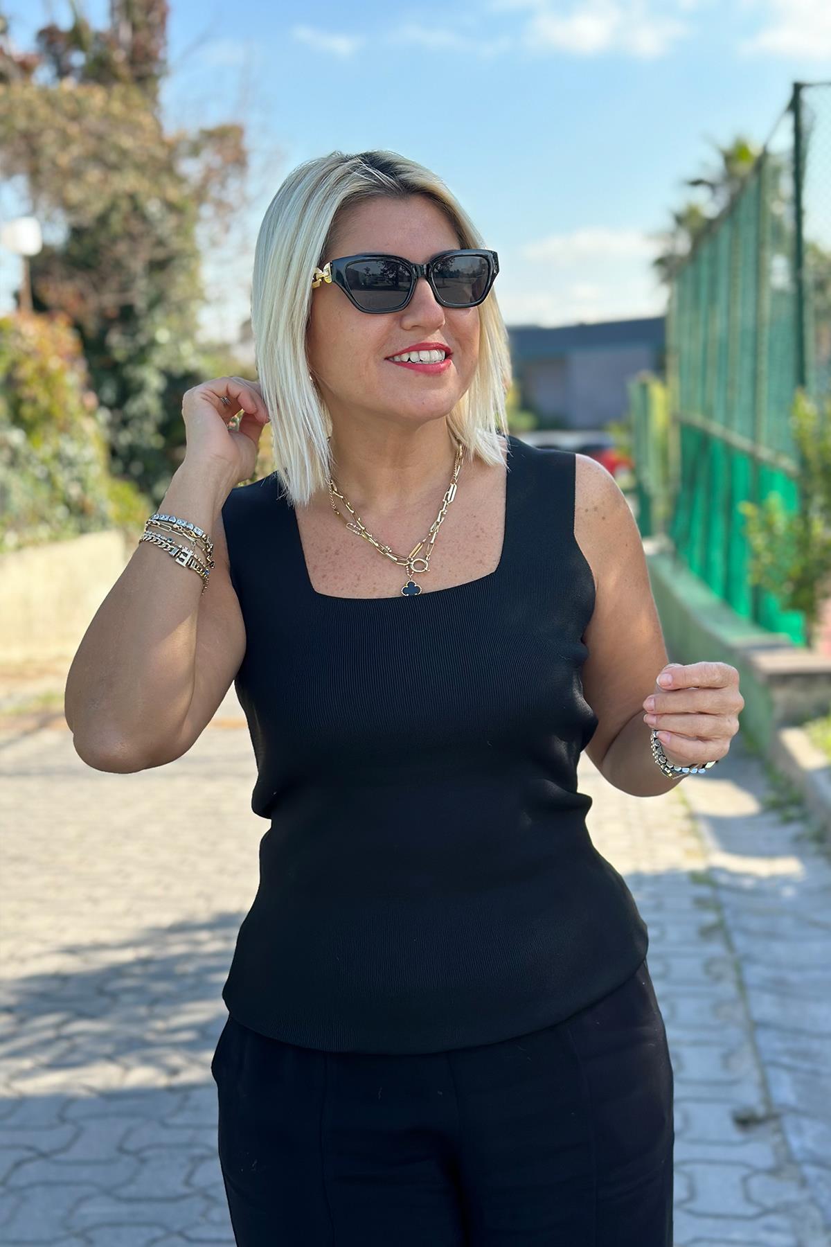 Siyah Kolsuz Kare Yaka Uzun Boy AtletUY211011-SIYAH-STD