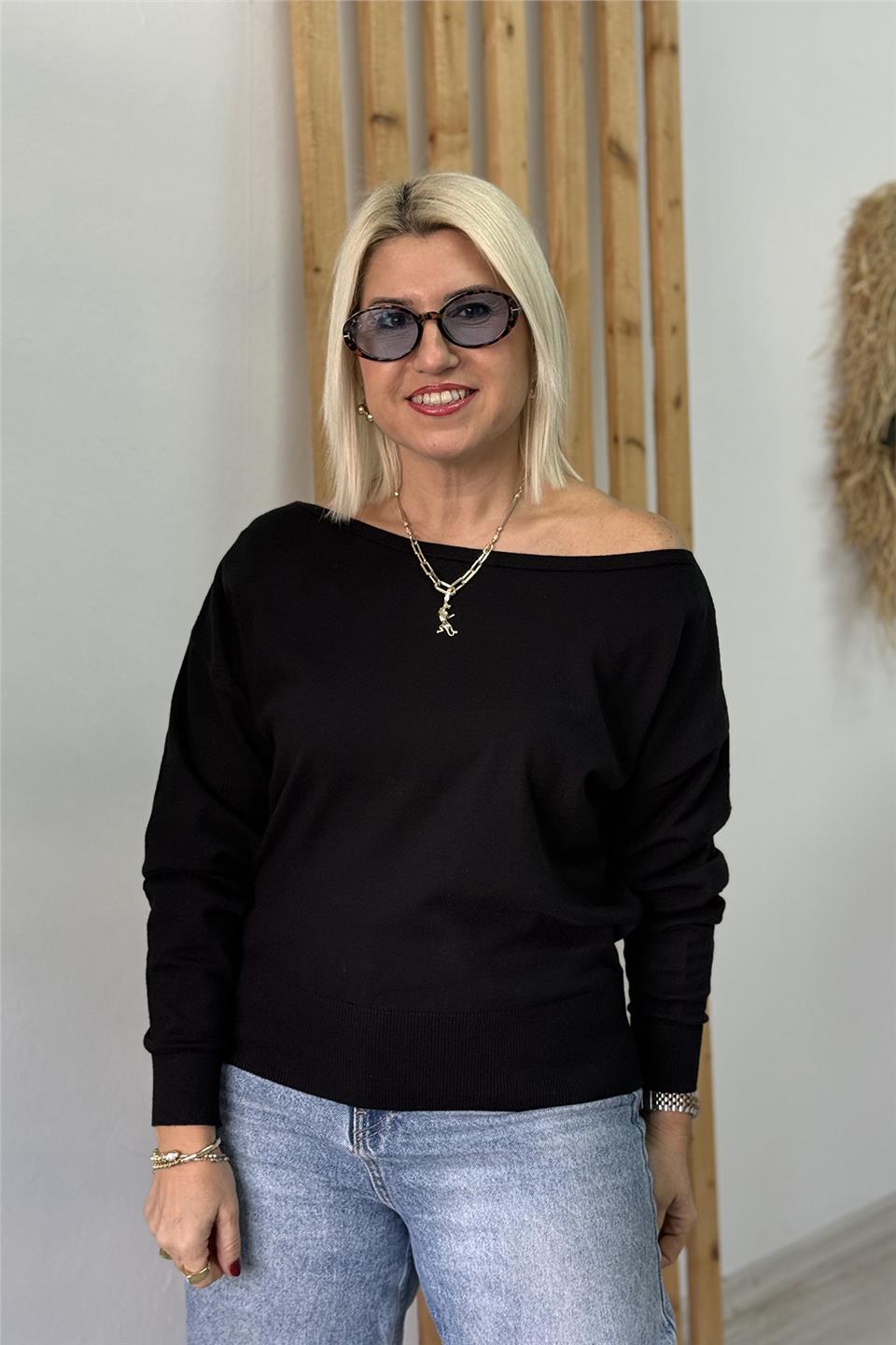 Siyah Omuz Detay Beli Lastikli Düz Renk TrikoUT26001024-SIYAH-STD