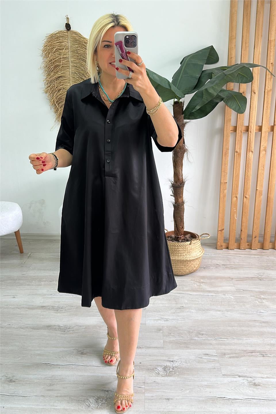 Siyah Polo Yaka Yarım Pat Düğmeli Salaş ElbiseELB2401264-SIYAH-42