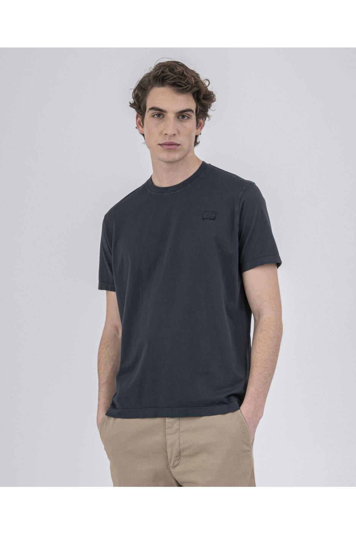 mens-knitted-t-shirt-c.w-6-c59f.jpg