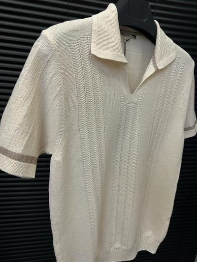 Balık Sırtı Detaylı Triko Yakalı T-Shirt