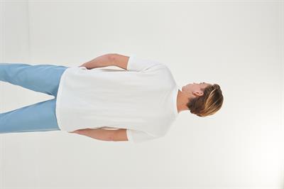 Beli Yırtmaçlı Yakası Patlı T-Shirt