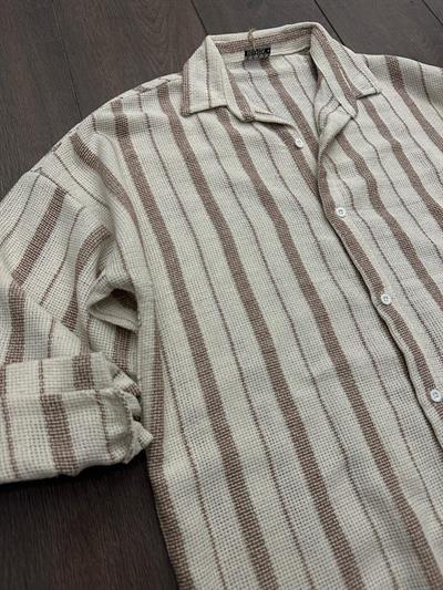 Buldan Yaka İnce Çizgili Gömlek