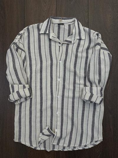 Buldan Yaka İnce Çizgili Gömlek