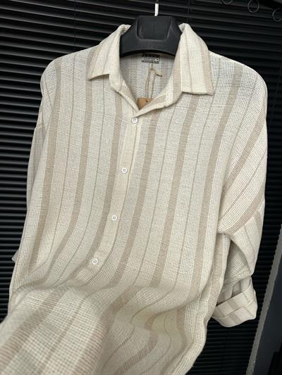 Buldan Yaka İnce Çizgili Gömlek