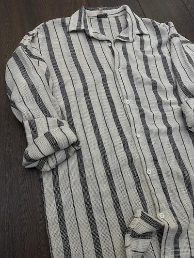 Buldan Yaka İnce Çizgili Gömlek