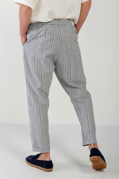 Duble Paça Kumaşı Çizgili Lastikli Pantolon
