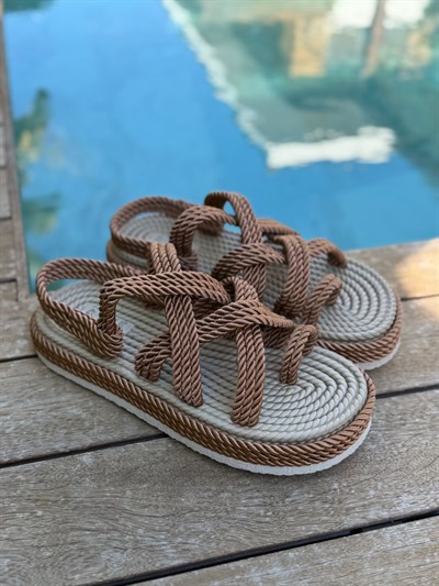 Kalın Hasır Taban İpli Sandalet