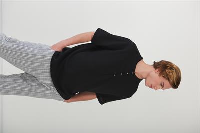 Kendinden Örgü Desenli Yakası Patlı T-Shirt