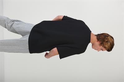 Kendinden Örgü Desenli Yakası Patlı T-Shirt