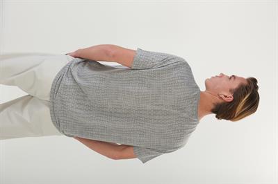 Kumaş Desenli Yakası Patlı T-Shirt