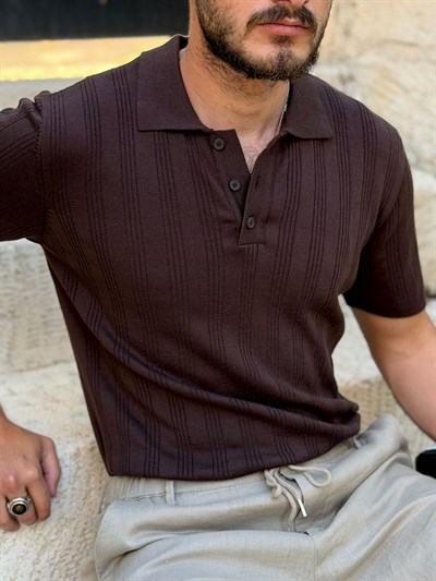 Nakış İşleme Detaylı Yakalı Triko T-Shirt