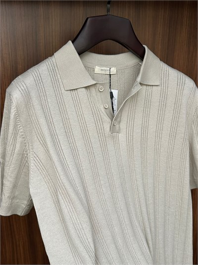 Nakış İşleme Detaylı Yakalı Triko T-Shirt