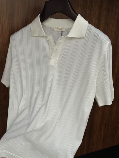 Nakış İşleme Detaylı Yakalı Triko T-Shirt