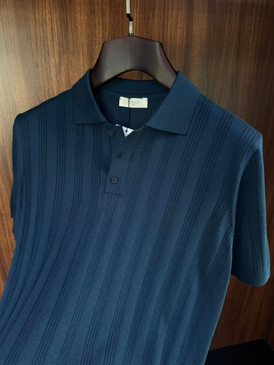 Nakış İşleme Detaylı Yakalı Triko T-Shirt
