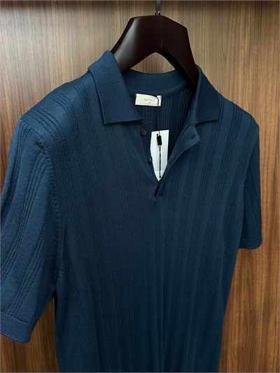 Nakış İşleme Detaylı Yakalı Triko T-Shirt