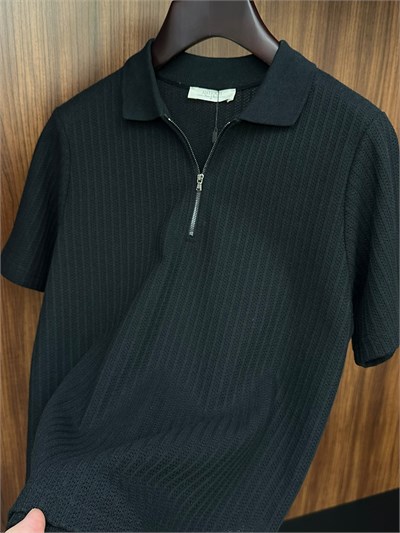Nakış İşlemeli Fermuarlı Yakalı Triko T-Shirt
