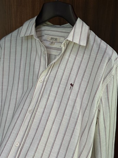 Nakış Logolu Çizgili Yakalı Keten Gömlek