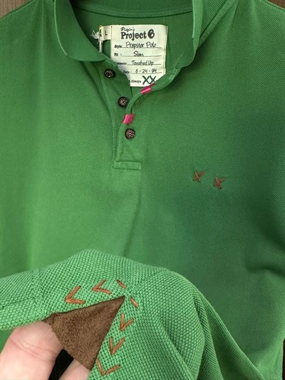 Nakış Logolu Tahta Düğmeli Yakalı T-Shirt