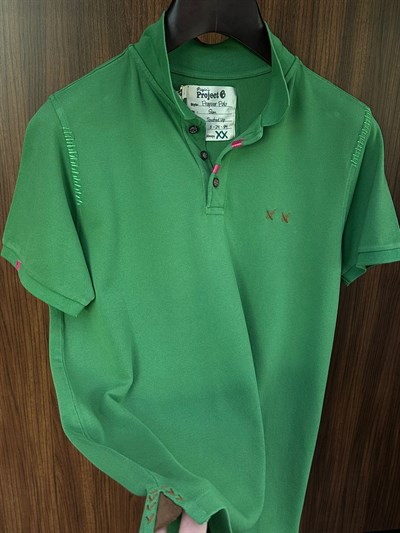 Nakış Logolu Tahta Düğmeli Yakalı T-Shirt