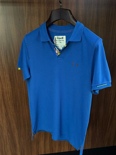 Nakış Logolu Yaka Boncuk Detaylı T-Shirt