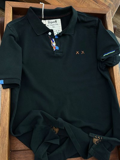 Nakış Logolu Yaka Boncuk Detaylı T-Shirt