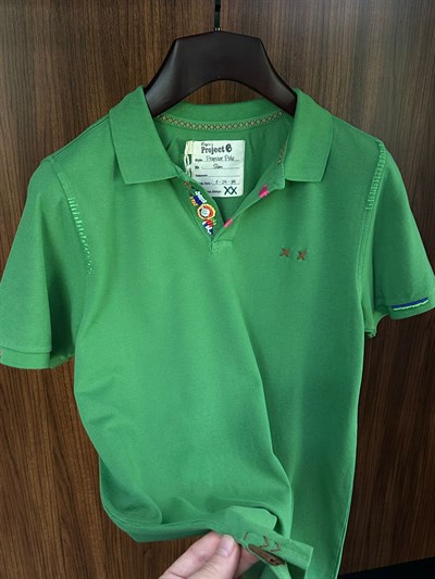 Nakış Logolu Yaka Boncuk Detaylı T-Shirt