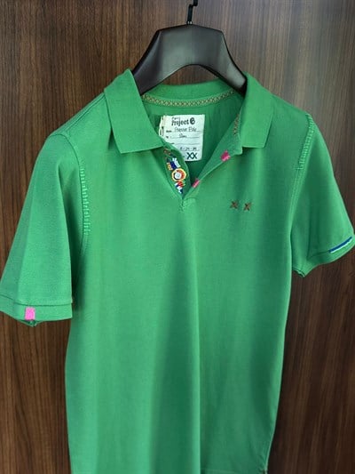 Nakış Logolu Yaka Boncuk Detaylı T-Shirt